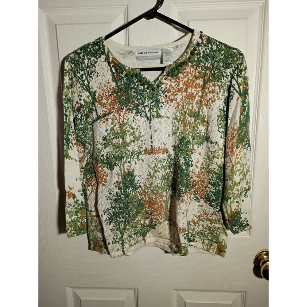 Alfred Dunner Woman PL V Neck 3/4 Sleeve Sweater forest nature Theme casual